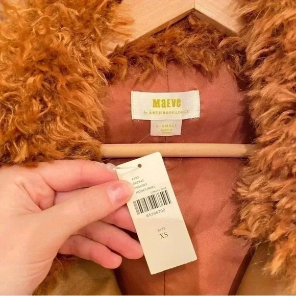 NWT Anthropologie Teddy Faux Fur Carmel Brown Cozy Full Zip Jacket Size XS - Picture 4 of 5